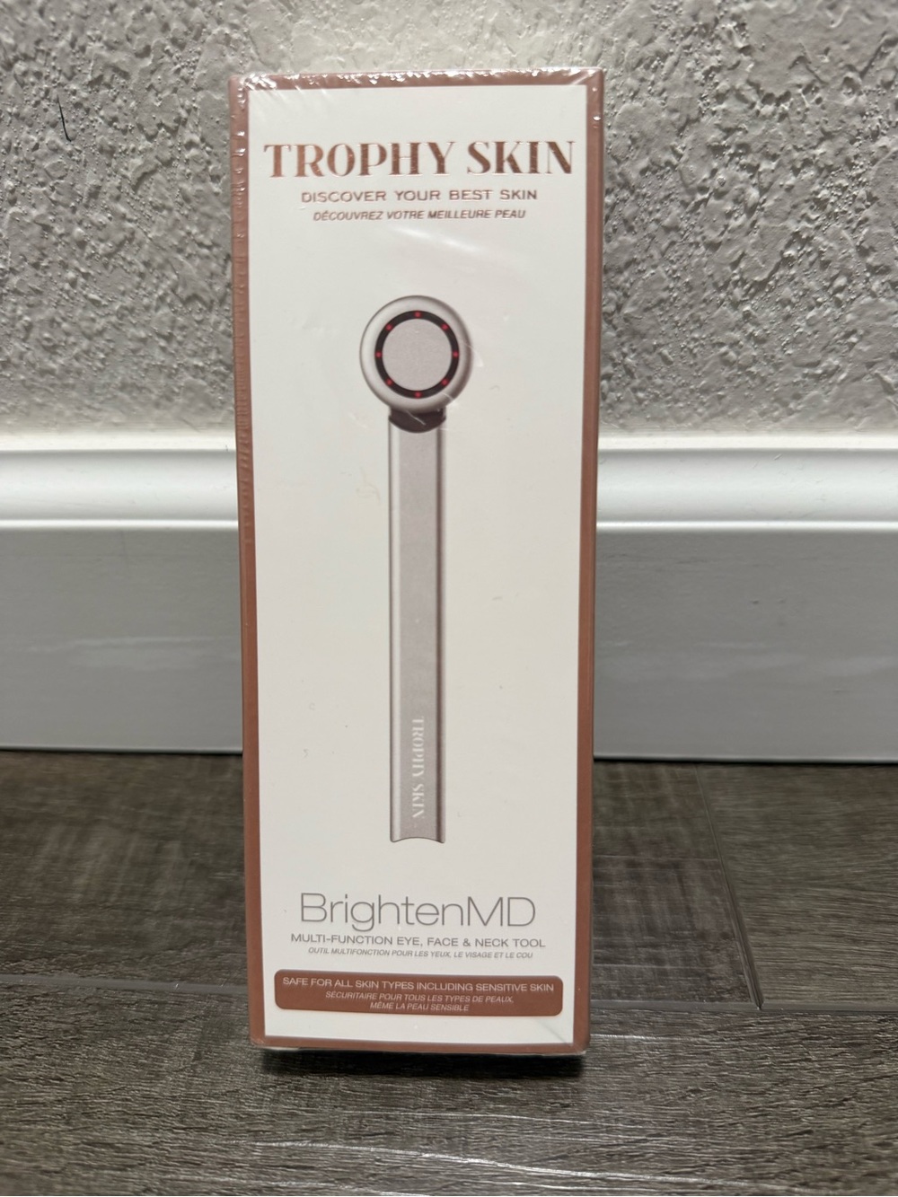 Trophy Skin BrightenMD Microcurrent Red Light LED Heat Sonic Portable Device NEW